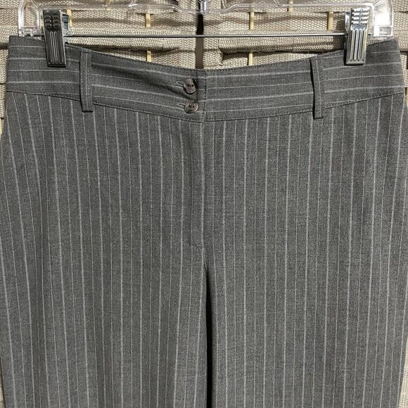 Chico’s Career Trousers Size 0 US 6 Gray Pinstripe Flat Front Mid Rise Flare NEW - Picture 3 of 9
